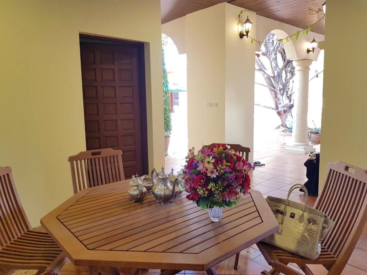 Prompimarn Villa Toscana Bangkok Exterior photo