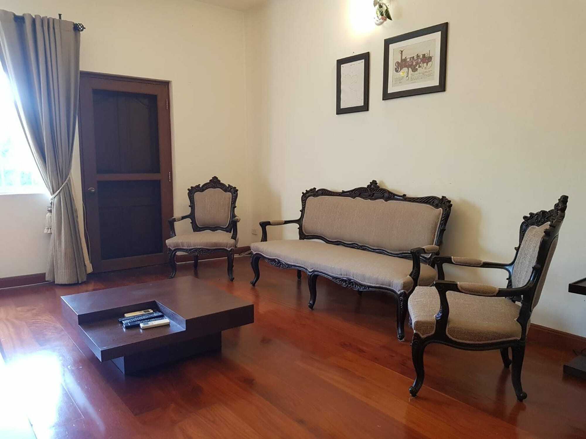 Prompimarn Villa Toscana Bangkok Exterior photo